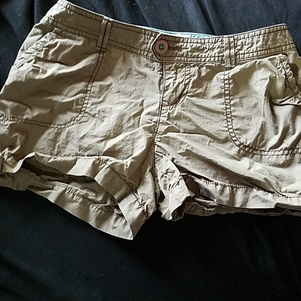 🌞 SO brand Light Brown or Tan Shorts size 3